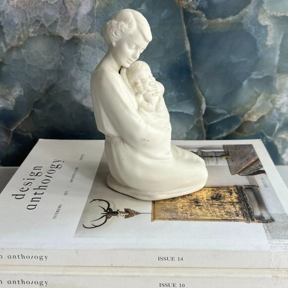 Florence P Hansen 83 Sculpture Cherished Moment Mother Baby Porcelain 7" - Picture 1 of 10